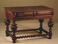 	MESA MANUELINA OU DE &ldquo;BOLACHA&rdquo; (ESTILO: MANUELINO - S&Eacute;C. XVII &ndash; ORIGEM: PORTUGAL) 