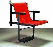 POLTRONA DE AUDIT&Oacute;RIO CLIPPER (AUTOR: OSWALDO MELLONE &ndash; ANO: 1992 - PRODU&Ccedil;&Atilde;O: PROBJETO, SP)
