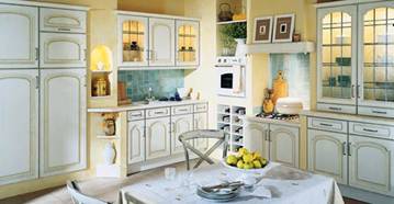 FIGURA 549 -	M&Oacute;VEIS DE COZINHA DA SCHMIDT, COM FACHADAS EM NOGUEIRA MACI&Ccedil;A E ACABAMENTO LAQUEADO COM POROS ABERTOS (FRAN&Ccedil;A, 2004)