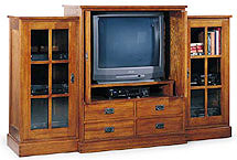 FIGURA 320 -	M&Oacute;VEIS DE SALAS DE ESTAR DA KIMBALL HOME (EUA, 2004)