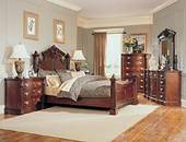 FIGURA 313 -	DORMIT&Oacute;RIOS E DETALHE DA CABECEIRA DA CAMA, DA BROYHILL FURNITURE INDUSTRIES INC. (EUA, 2004)